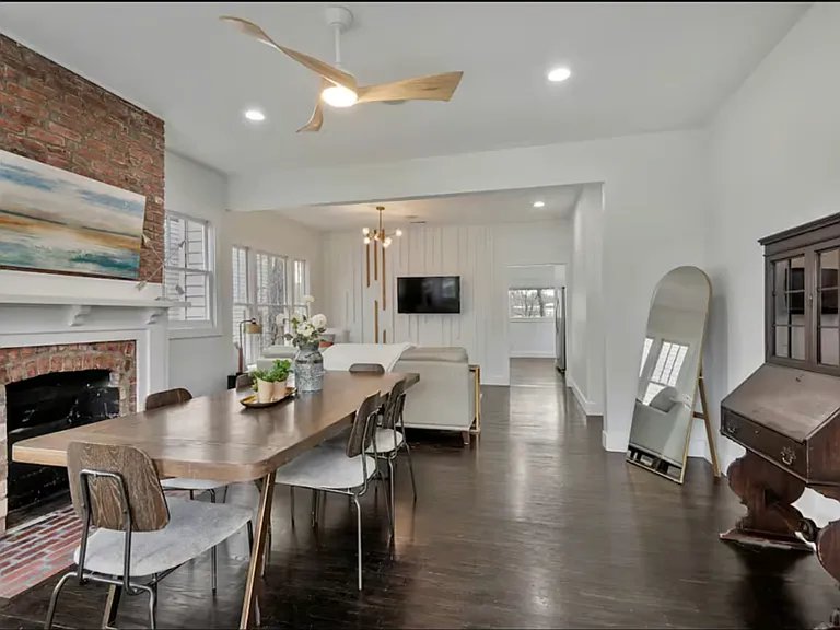 Roycroft Pl — Photo 3