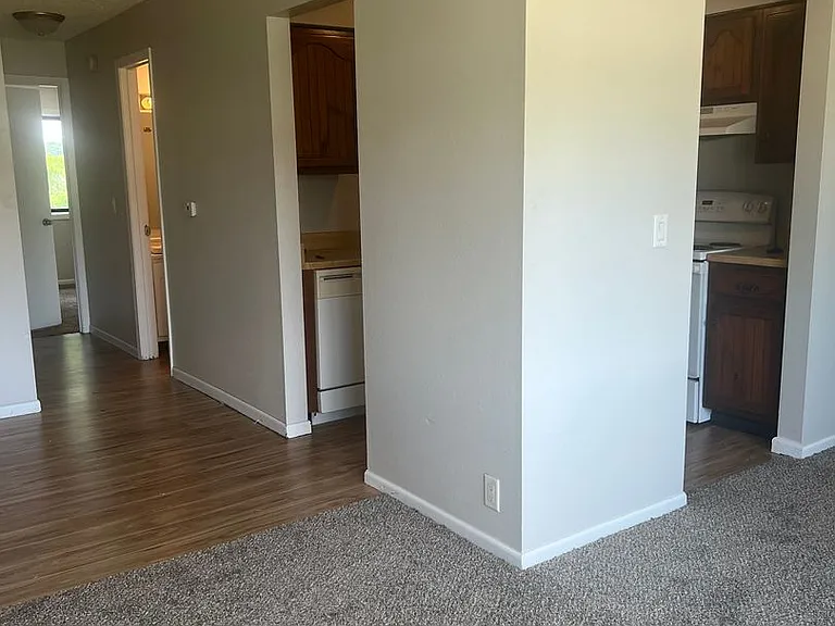 4013 Westover Rd SE — Photo 2