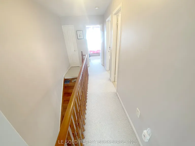 888 Scollard Ct — Photo 17