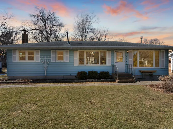 30242 Broadway St, Lindstrom, MN 55045