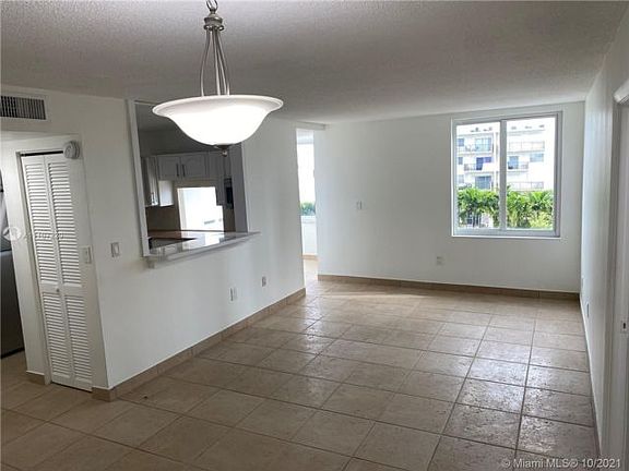 5th image of 250-250 NE 180th Dr #459