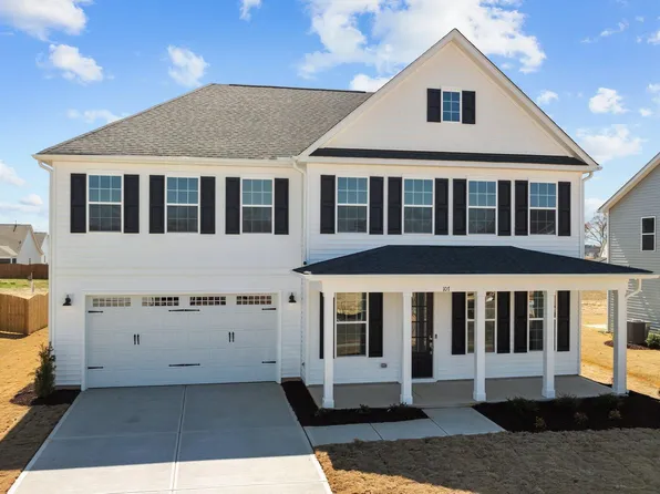 107 Barn Door Dr, Lillington, NC 27546