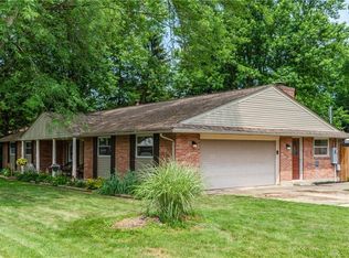 411 Grantham Dr, Englewood, OH