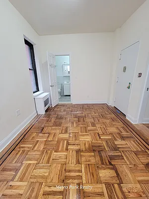 Rented by Metro Park Realty Inc | media 4