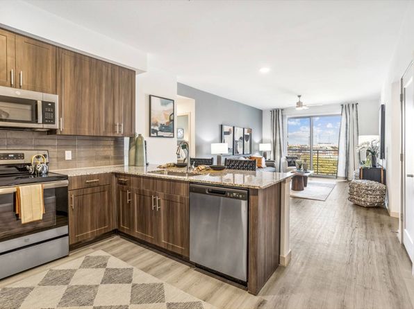 196 Margaret Ave #3332