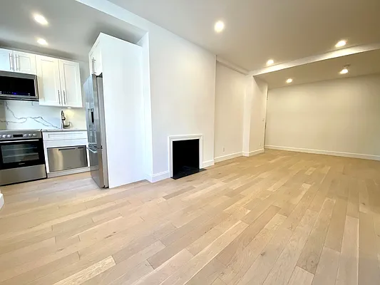 Rented by The Dermot Realty Management Company | media 49