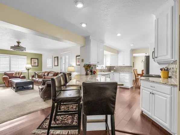 6653 S Guntherwoods Ln, Cottonwood Heights, UT 84121