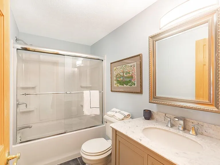 34 Highbridge Hl — Photo 8