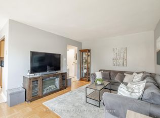 219 Wilson Ave #201, Toronto, ON M5M 3B2