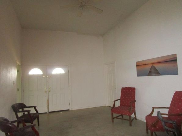 1816 Old Pioneer Rd, Eagle Pass, TX 78852