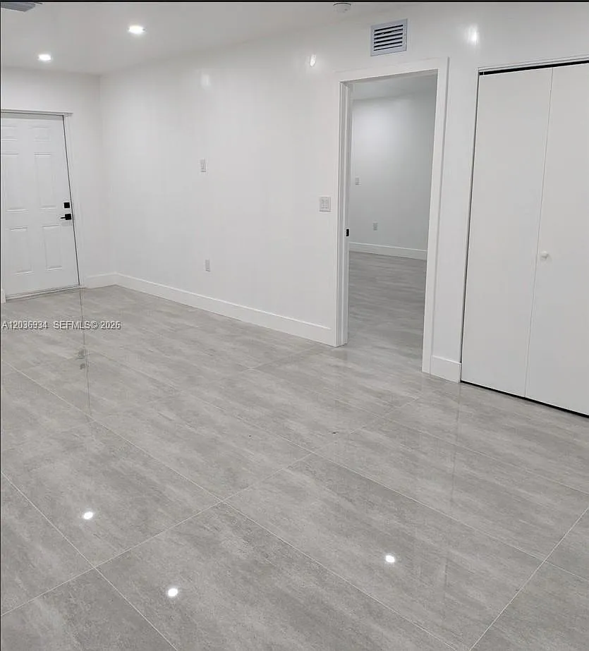 3 bed, 2.0 bath, $3,650 — Photo 3