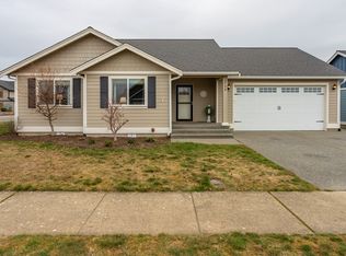 2190 Mercedes Dr, Lynden, WA 98264