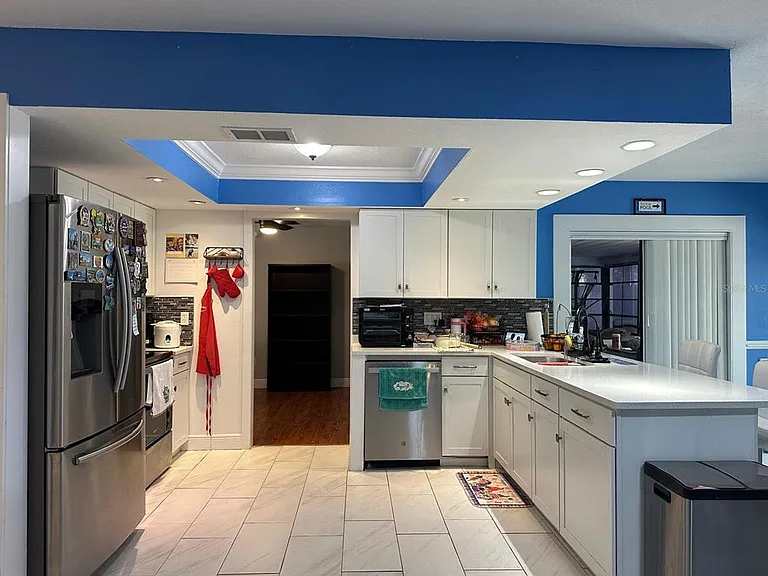 818 Mendoza Dr — Photo 24