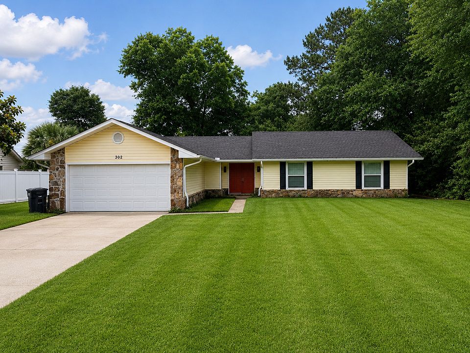 1st image of 302 Richland Dr