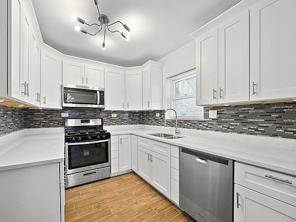 5th image of 2611 W Jarlath St