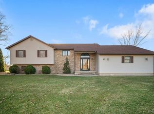 49 Stainfield Dr, Plano, IL 60545