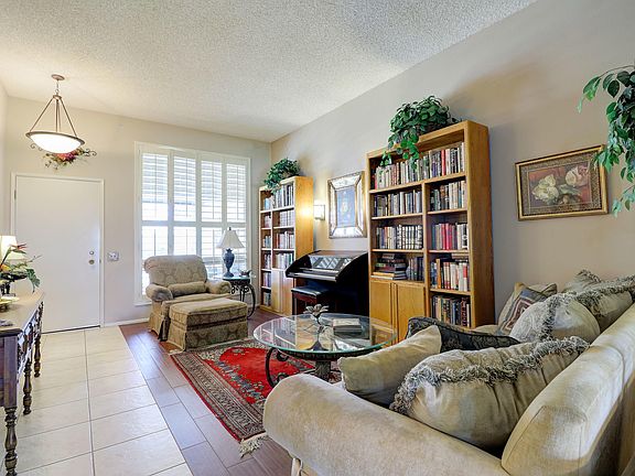 5th image of 10013 W Sandstone Dr