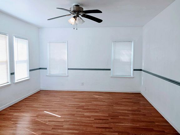 4th image of 4709 E Washington Ave