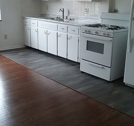 3rd image of 720 E Glenwood Ave APT 2