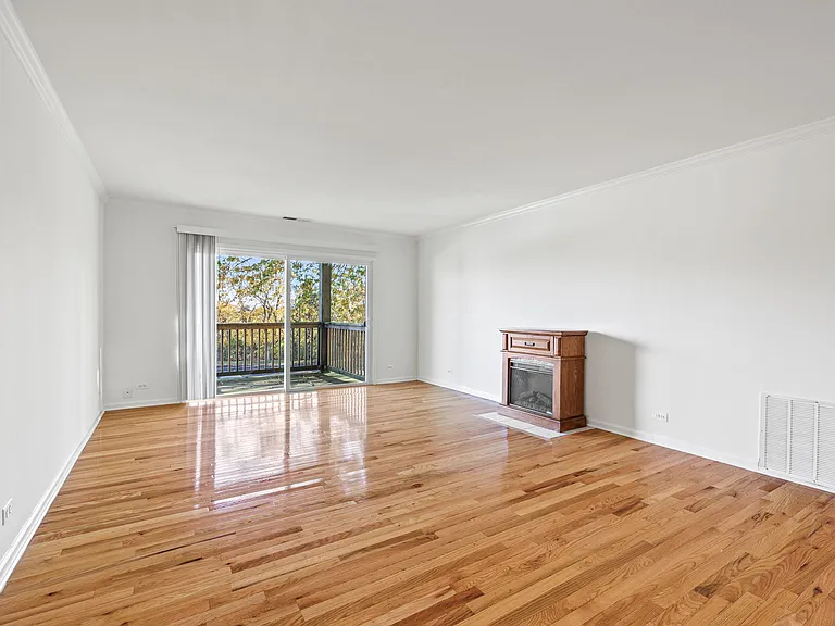 The Promenade Apartments — Photo 7