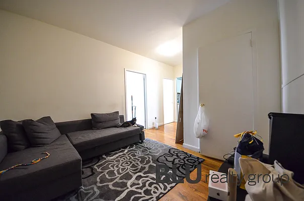 Rented by BLU Real Estate | media 9