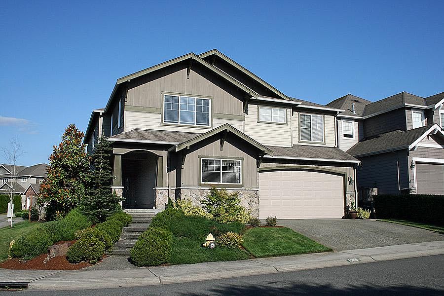 1st image of 1004 272nd Pl SE