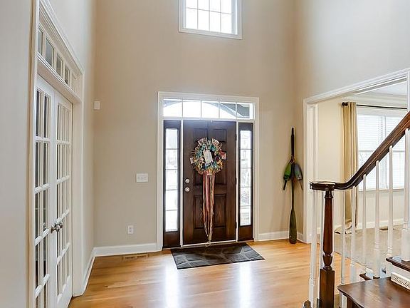 5th image of 4410 Village Club Dr