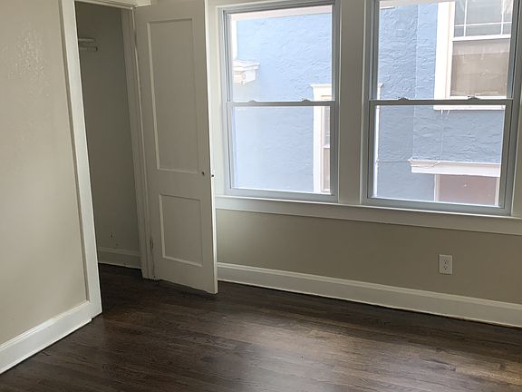 5th image of 5043 Agnes Ave