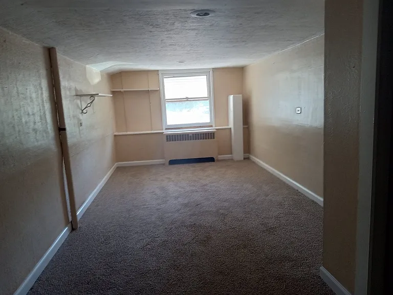 12710 N Saginaw Main House — Photo 5