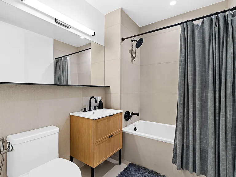 323 Lenox Rd #4F — Photo 8
