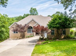 40 Inverness Cir, Little Rock, AR 72212