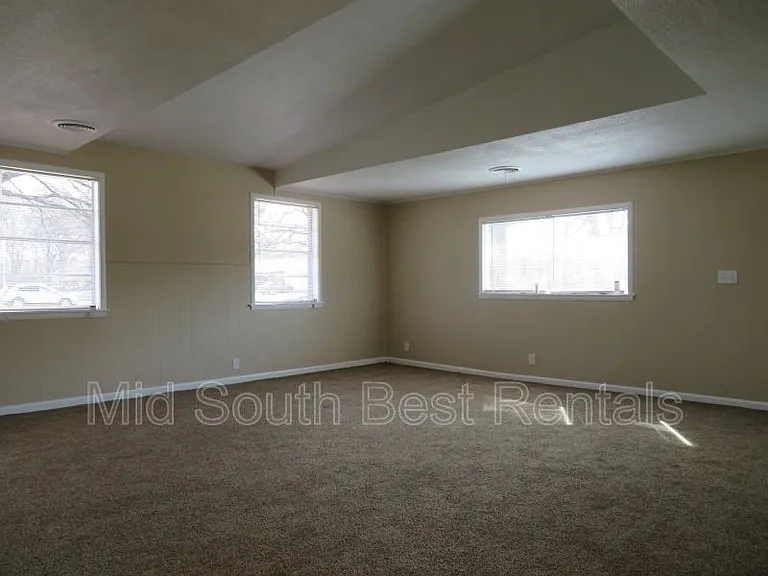 5475 Lexie St — Photo 5