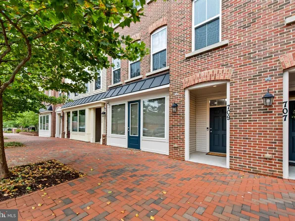 709 Skippers Ln, Annapolis, MD 21401