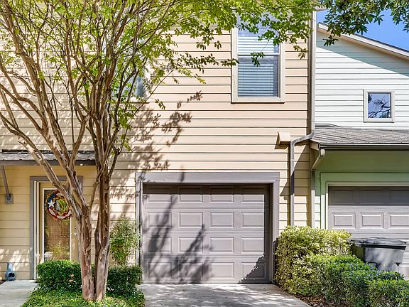 3rd image of 405 Santa Clara Pl