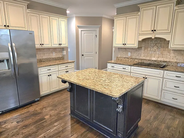643 Burgamy Pass — Photo 17