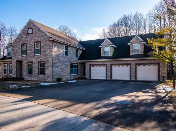 2051 Manitowoc Rd, Menasha, WI 54952