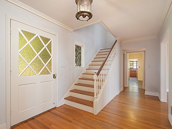 4th image of 555 San Gorgonio St