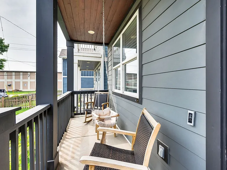 6216 California Ave #A — Photo 4