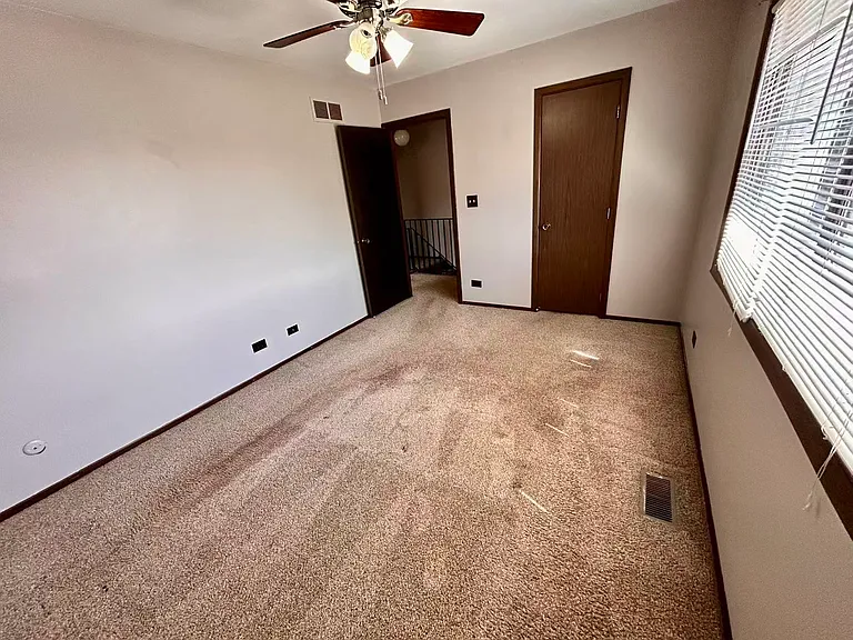 2S701 Winchester Cir E #3 — Photo 13