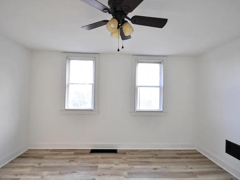 317 Reifert St — Photo 13