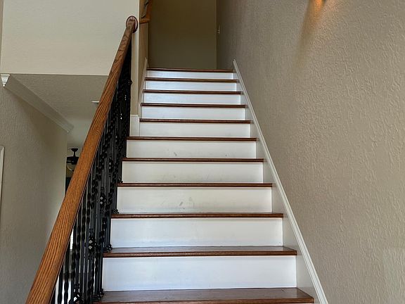 3rd image of 1855B Cambria Dr #B