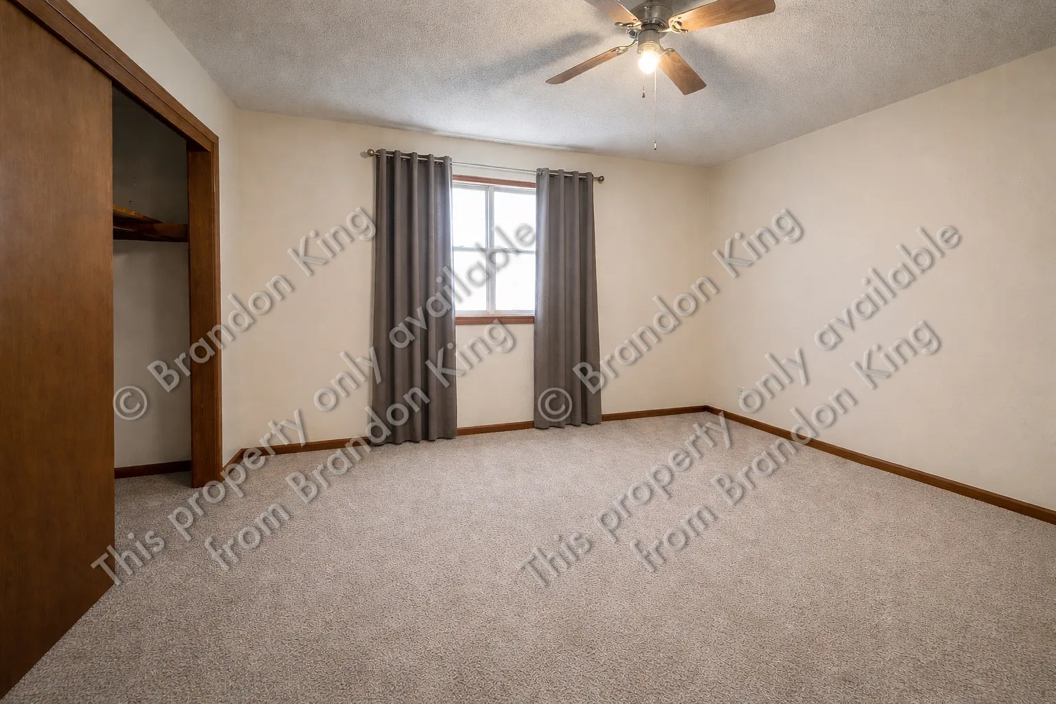 3 bed, $1,400 — Photo 3