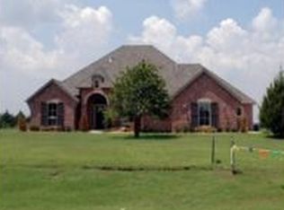 7117 Oakwood Creek Rd, Edmond, OK 73034