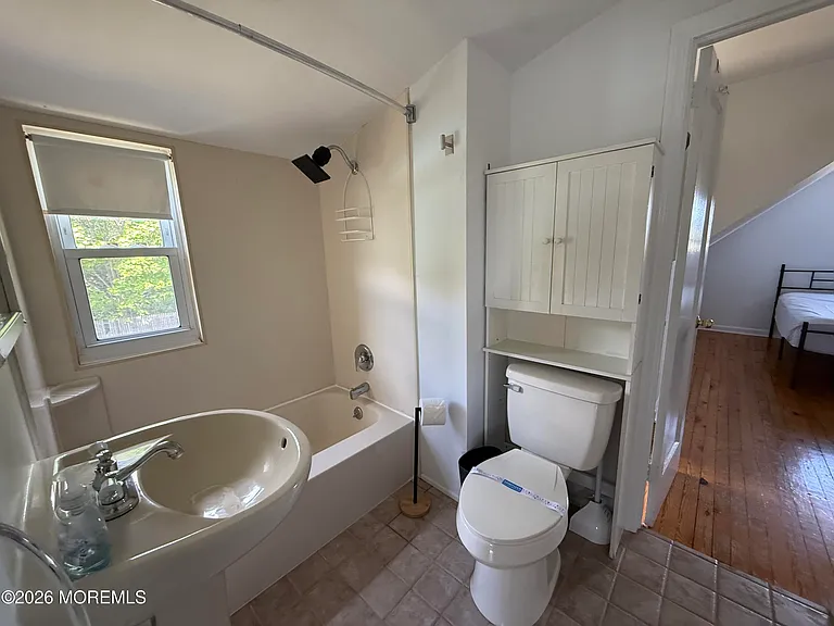 17 Clarence Ave — Photo 23