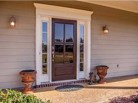 Welcome home to 408 Pecan Circle in Pecan Ridge Subdivision. Home features 1777SF,  a side entry garage and double gate access to backyard from driveway.