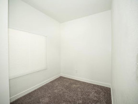 4th image of 340 E 19th St #1/2