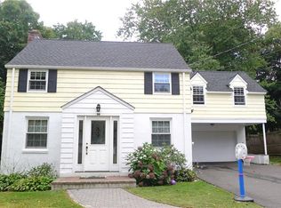 30 Chatfield Dr, Trumbull, CT 06611
