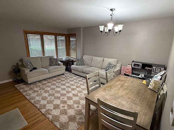 2nd image of 4847 Enfield Ave #C