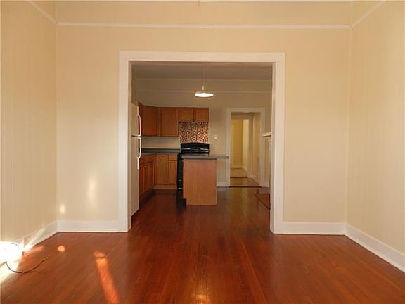 4th image of 329 N Bernadotte St