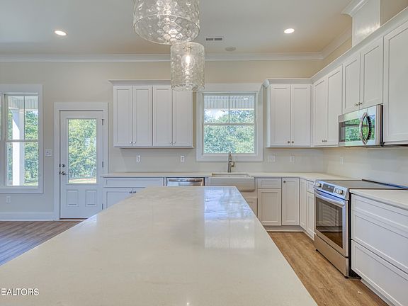 5th image of 5731 Mountain Vista Ln